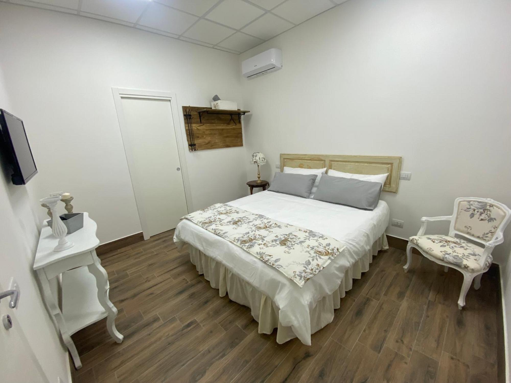 La Suite Di Laura Наполи Екстериор снимка